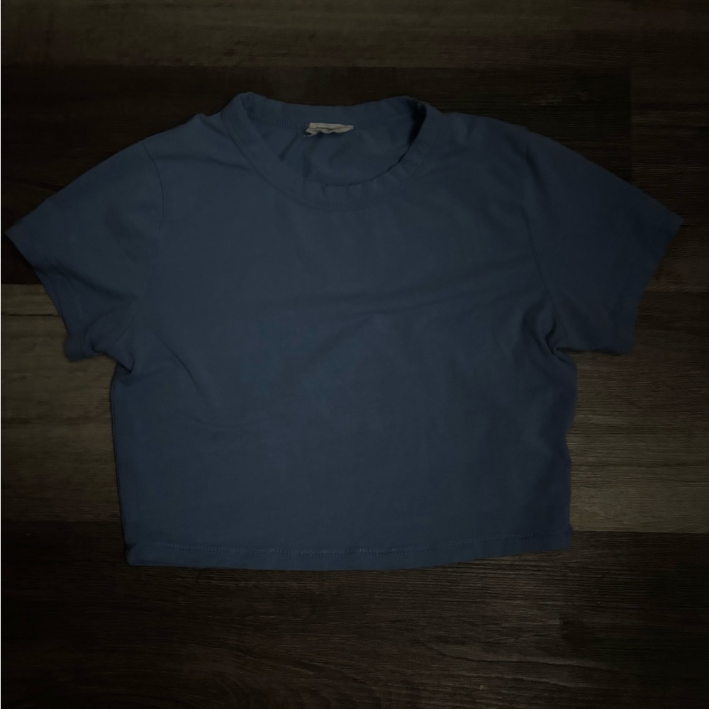 Cotton On blue cropped baby tee